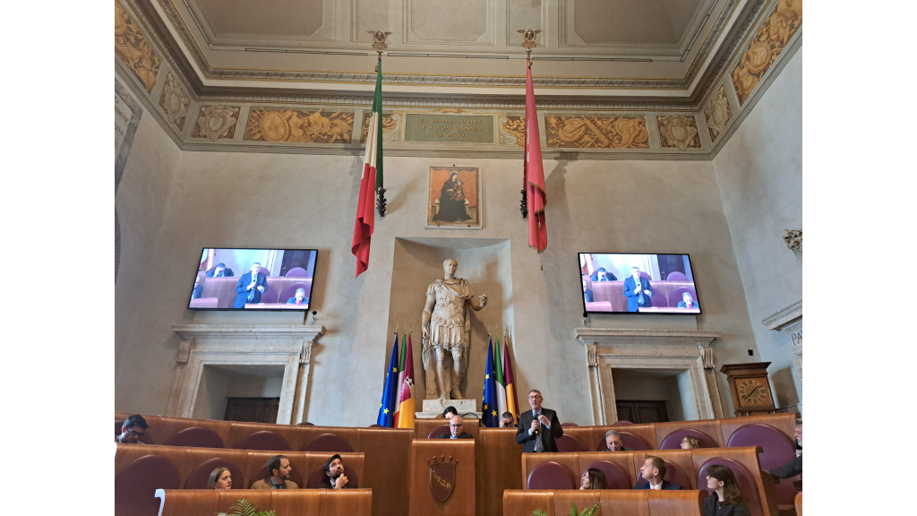 1 volume "Disuguaglianze e povertà Urbi et Orbi. I Giubilei e la società italiana 1975 - 2000 - 2025"